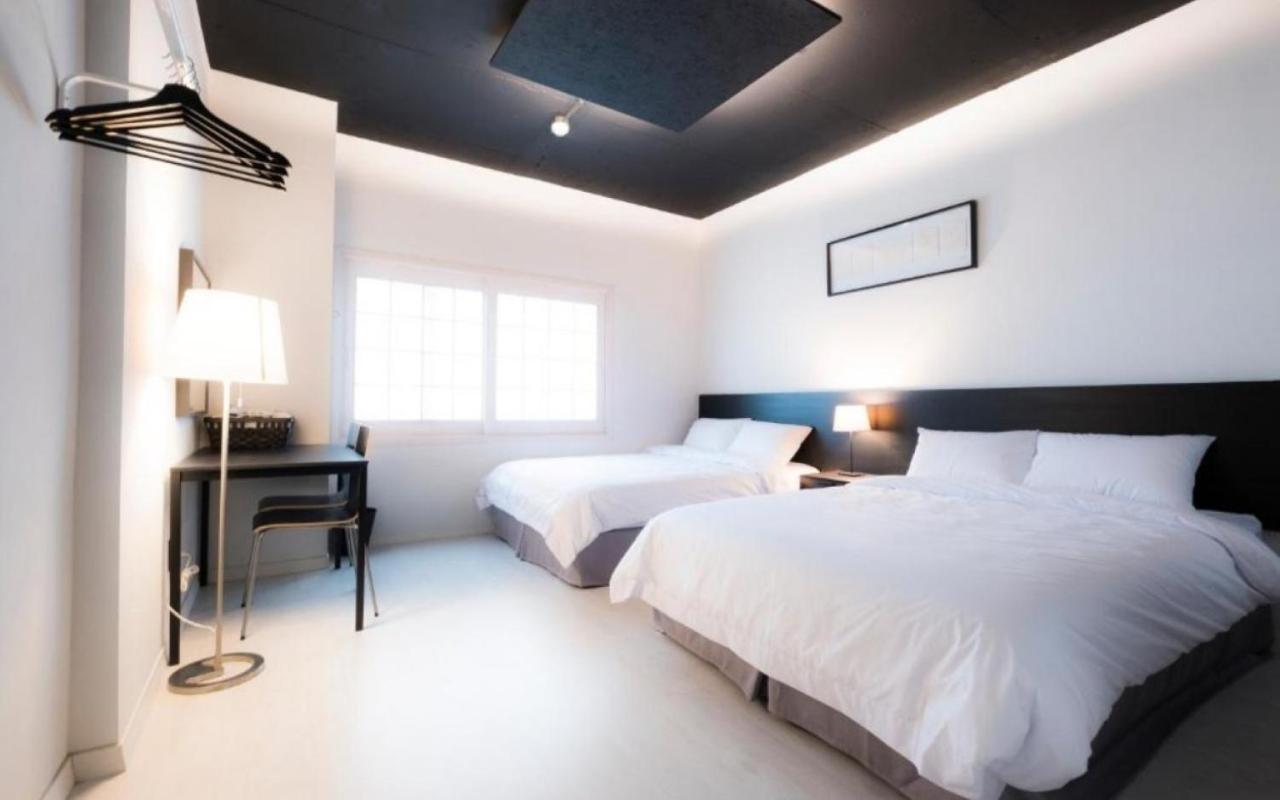 Canvas Black Guesthouse Busan Exterior foto